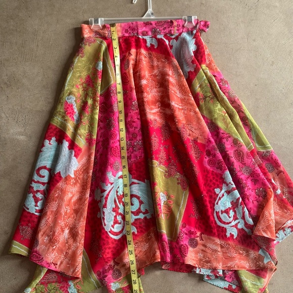 Vintage Jillian Tracy Asymmetrical Red floral Midi Skirt (4) with belt loops - Picture 5 of 7